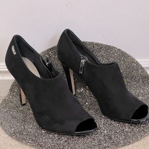 Black open toe heels